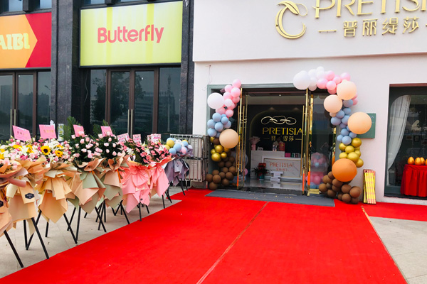 湖北孝感店开业大吉，气质老板娘的美丽修行