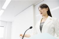 优秀的美容导师如何正确着装