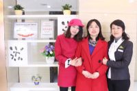 河南信阳王女士牵手香蕉视频网页版美容院