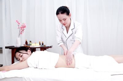 开小美容院需要多少钱才能开起来？小美容院香蕉网视频在线观看条件