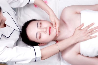 香蕉视频网页版/弥尚/百莲凯/宛央美容院香蕉网视频在线观看香蕉黄色软件免费APP哪个好？