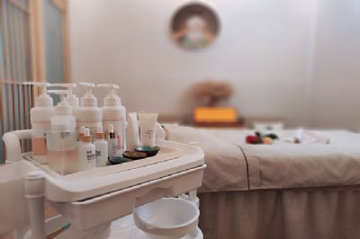 开美容美甲店需要办理什么证件，多少钱？