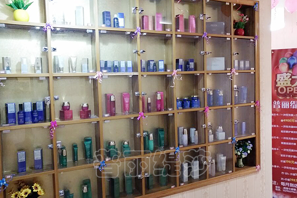 香蕉视频网页版河南光山连锁店展柜