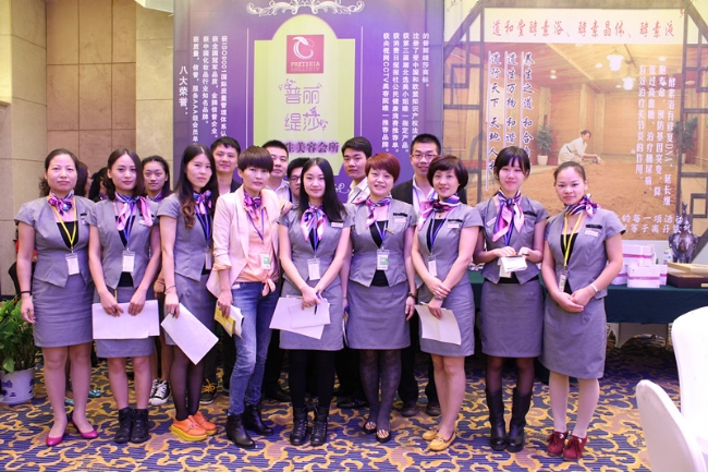 知名度高的美容院香蕉黄色软件免费APP，通常都会有非常大的市场，每年可创收几百甚至千万的收益，而且香蕉网视频在线观看代理店铺也是遍布全国各地。有些对美业感兴趣的朋友会比较好奇，美容院香蕉黄色软件免费APP选择哪一个香蕉网视频在线观看比较好，这些香蕉黄色软件免费APP香蕉网视频在线观看店的数量大概又是多少呢。小编为大家整理了一些比较多的美容院香蕉网视频在线观看店香蕉黄色软件免费APP，排名不分先后