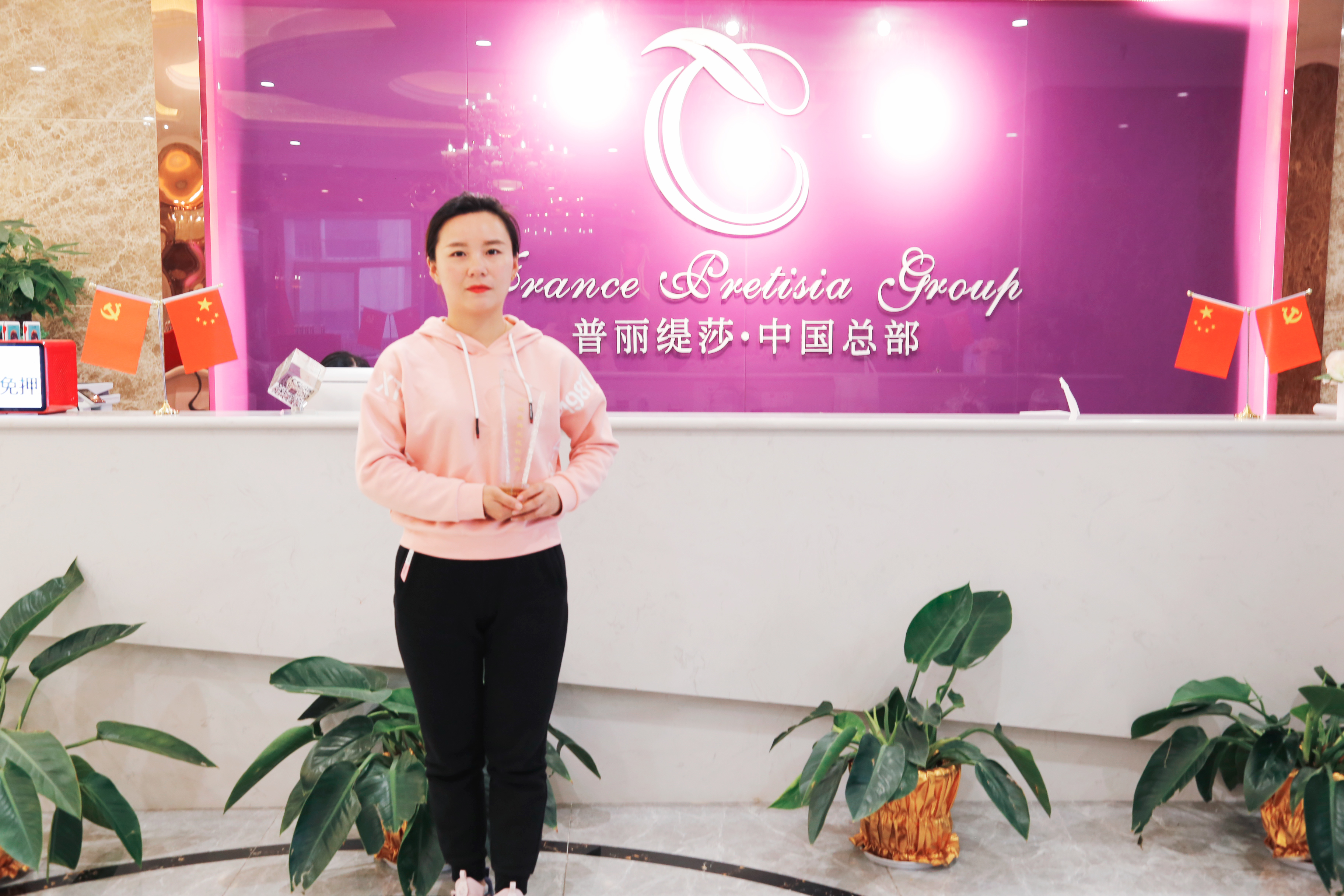 晋城徐女士签约成功 看中香蕉黄色软件免费APP专业化经营模式