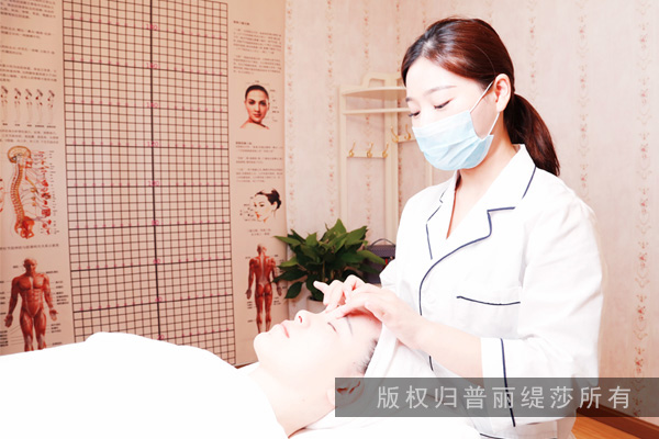 红蓝光治疗痤疮有用吗 香蕉视频网页版祛痘实验揭示答案