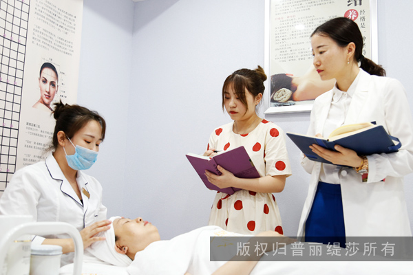 霸气招聘方式来袭！年末美容院人才招揽这么做