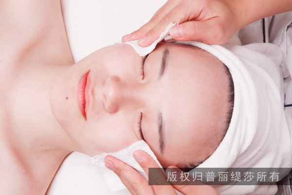 美容院客情维护的方式：增加顾客的体验度