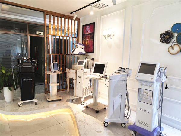 想做美容行业在哪起步，如何开美容店？