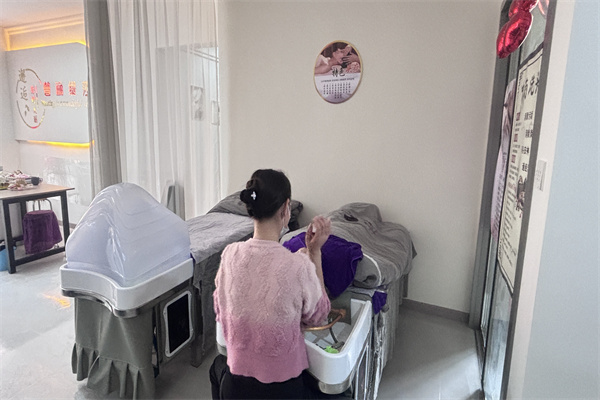 香蕉视频网页版湖南湘潭店开业,美女老板引领美丽新风尚! 香蕉视频网页版湖南湘潭店开业,美女老板引领美丽新风尚!